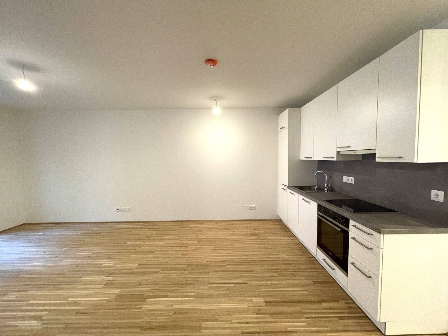 gut aufgeteilte 2-Zimmer Gartenwohnung in begehrter Lage beim Kagraner Platz - Erstbezug und provisionsfrei!