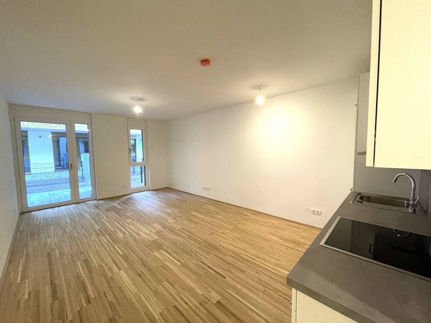 gut aufgeteilte 2-Zimmer Gartenwohnung in begehrter Lage beim Kagraner Platz - Erstbezug und provisionsfrei!