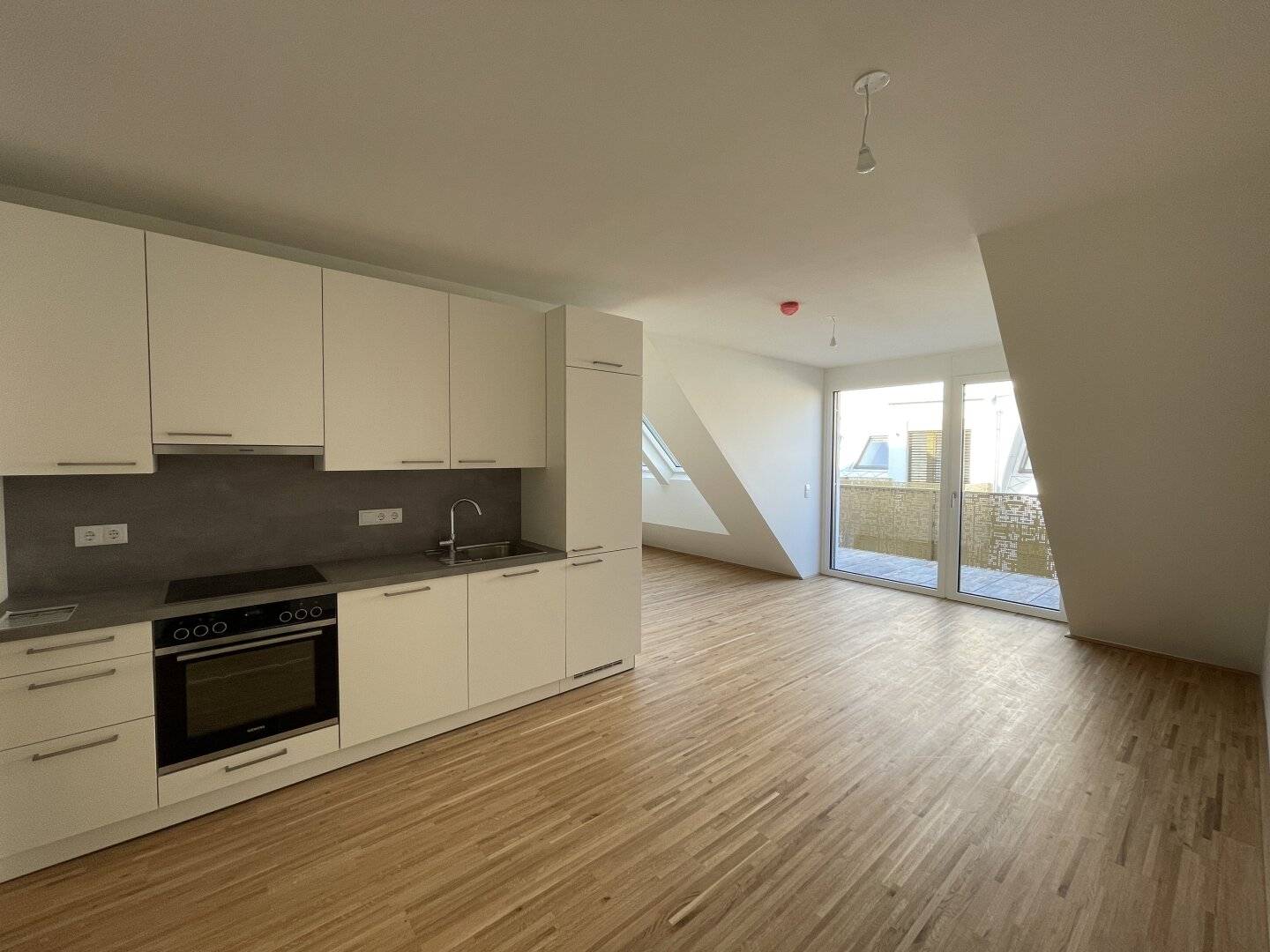 *ALF 24* 2-Zimmer Wohnung mit en-suite Badezimmer - Erstbezug &amp; Provisionsfrei - ideal für Investoren
