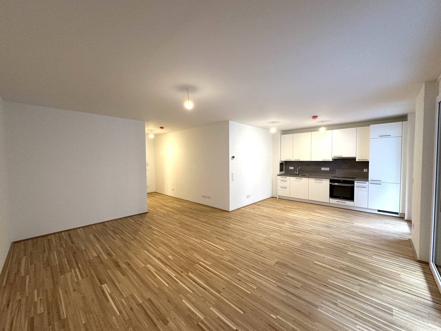 charmante 1-Zimmer Wohnung mit Eigengarten und inkl. Küche - ideal für Anleger