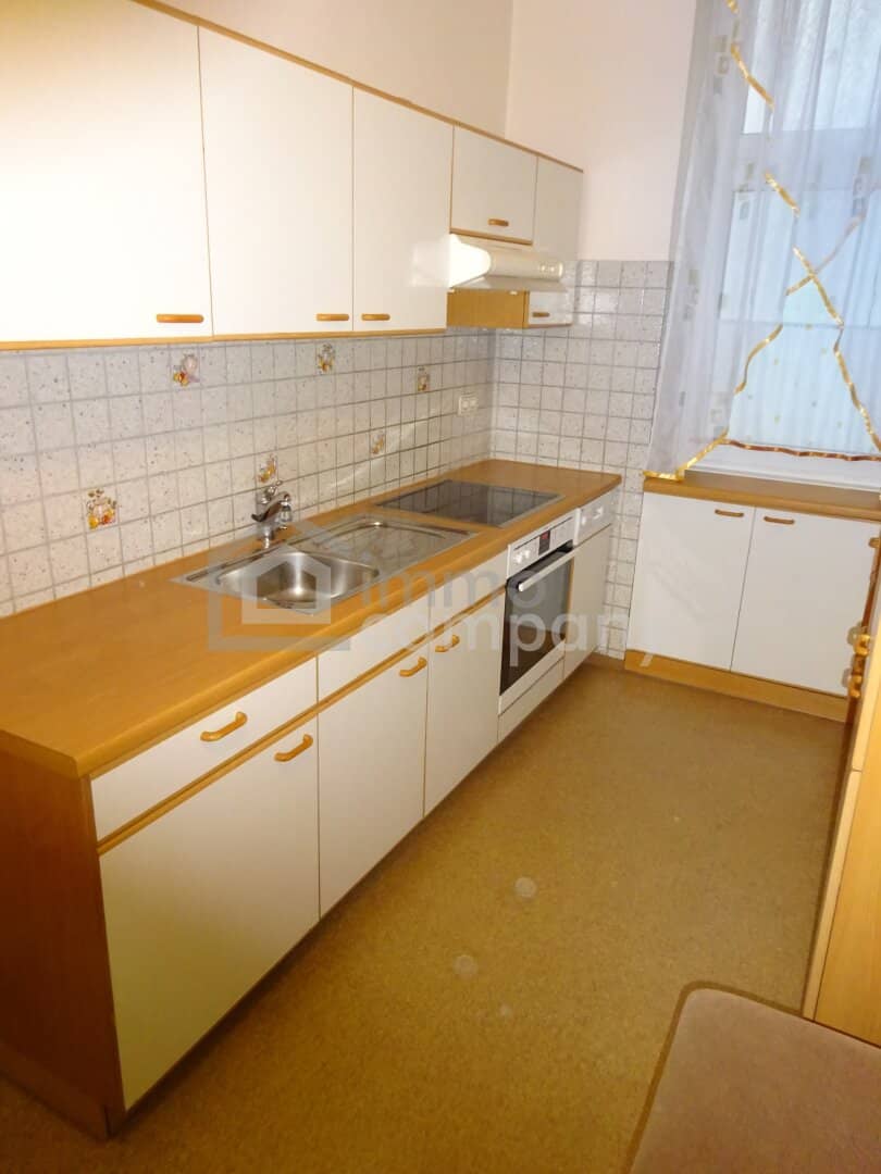 Brightly lit well maintained apartment with elevator
