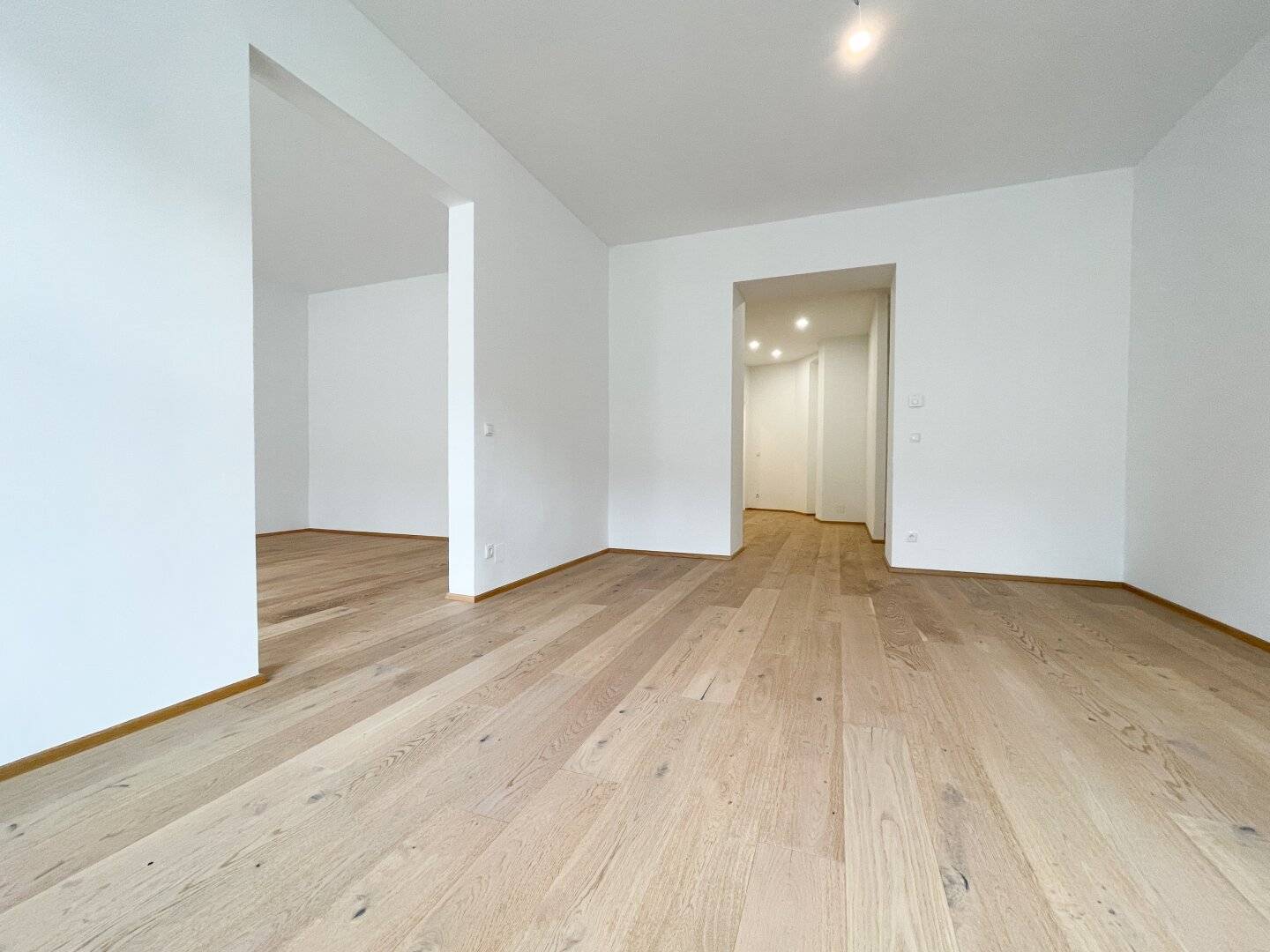 Erstbezug nach Sanierung Wohnung mit Lift