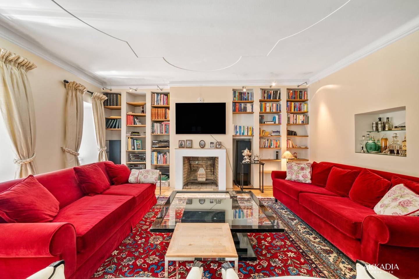 Exclusive refuge with pool and garden in an absolute quiet location