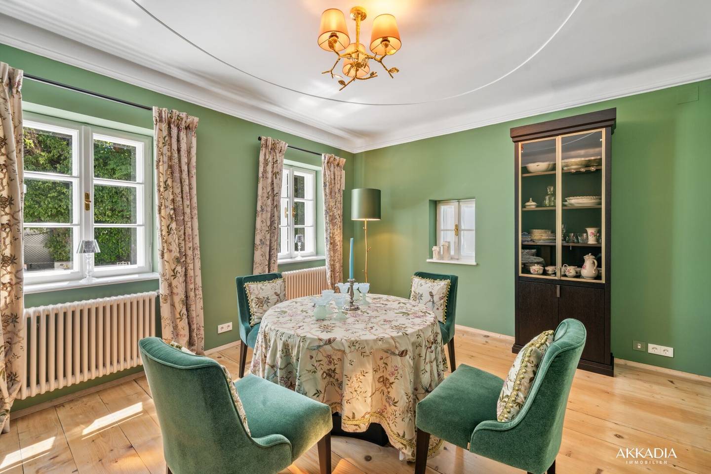 Tasteful architect's house with garden in the best Döbling location