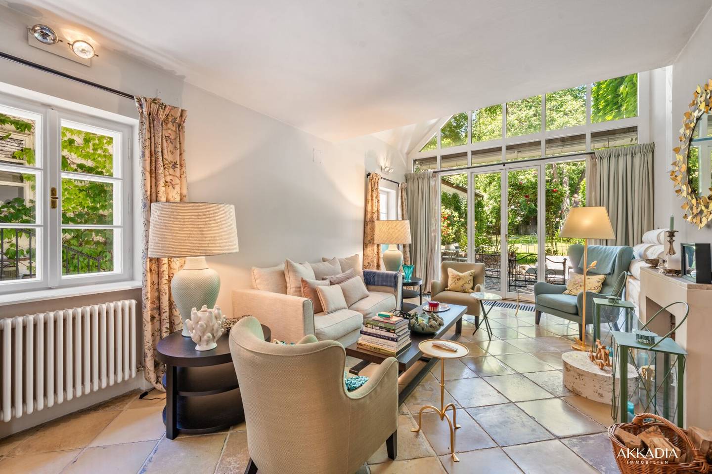 Tasteful architect's house with garden in the best Döbling location