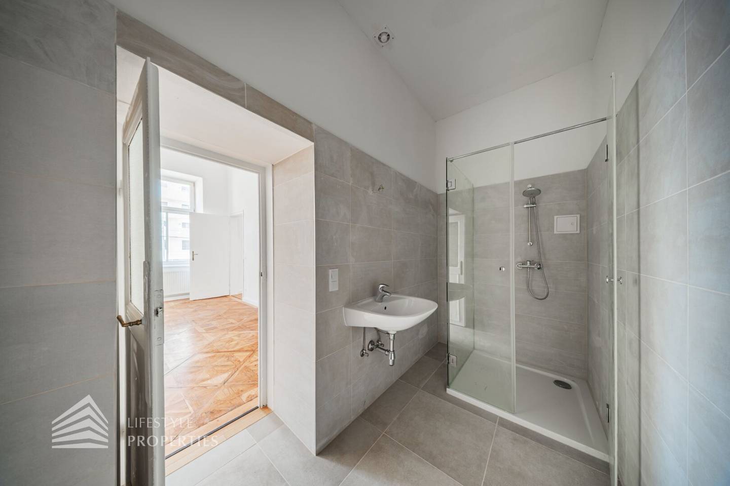 Helles 5-Zimmer Büro im 10. Wiener Gemeindebezirk, Nähe U1 Keplerplatz