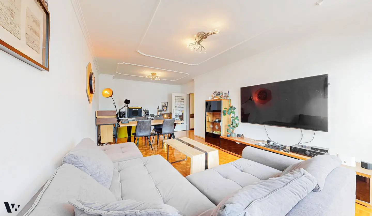 18 m² TERRASSENTRAUM | CHARMANTE 2-ZIMMER-WOHNUNG IN U-BAHN-NÄHE