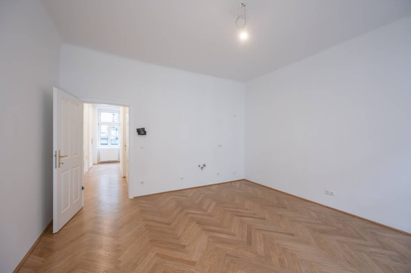 New first occupancy fantastic two room apartment in a great location