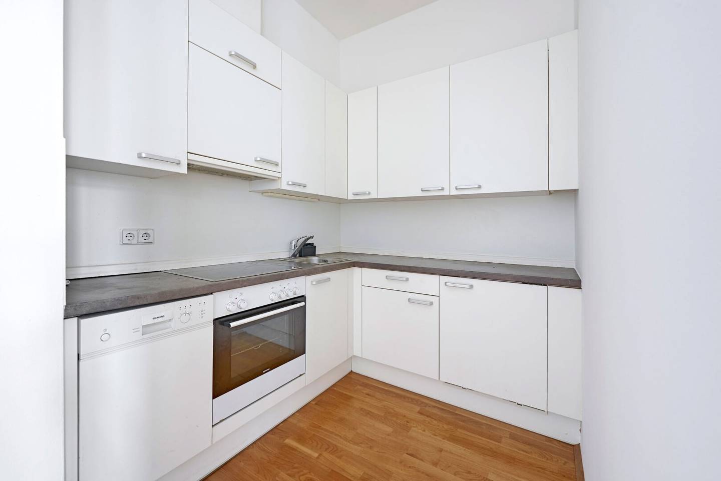 The HAINBURG: Perfectly laid out old building apartment with a green view