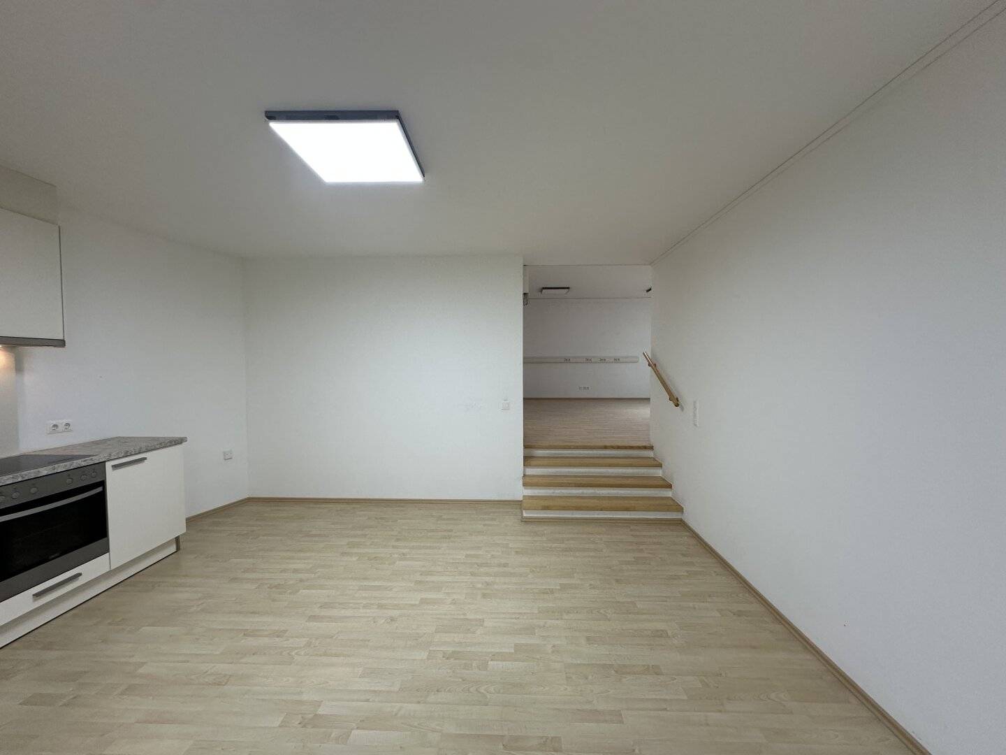 Ground floor apartment with terrace and good transport links