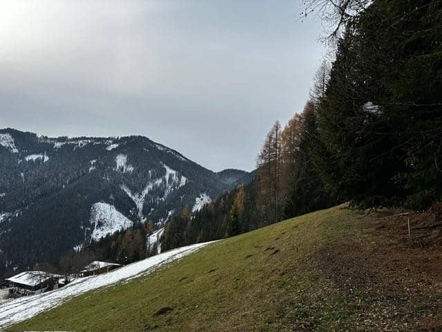 Grundstück in Hüttau im Fritztal   auf  ca 1400 Meter inkl. genehmigten Plan für ein Landhaus (Chalet)