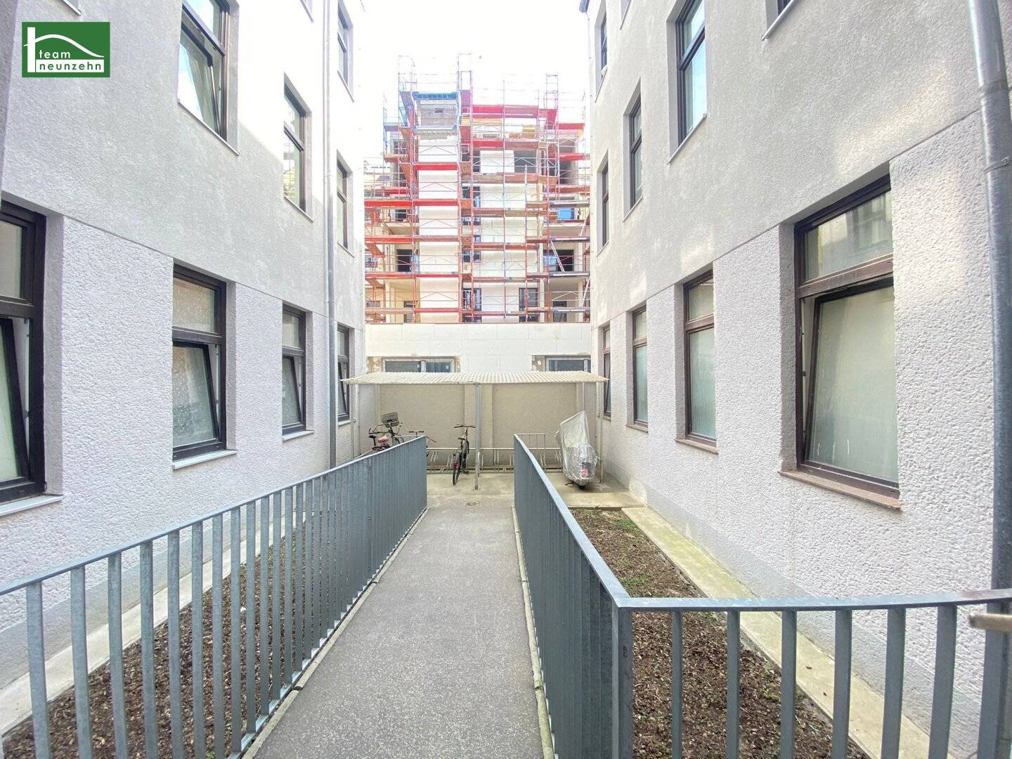 Einladende DG-Wohnung in ruhiger Gassenlage beim Familienplatz mit großer Terrasse! 2014/2015 erbaut!