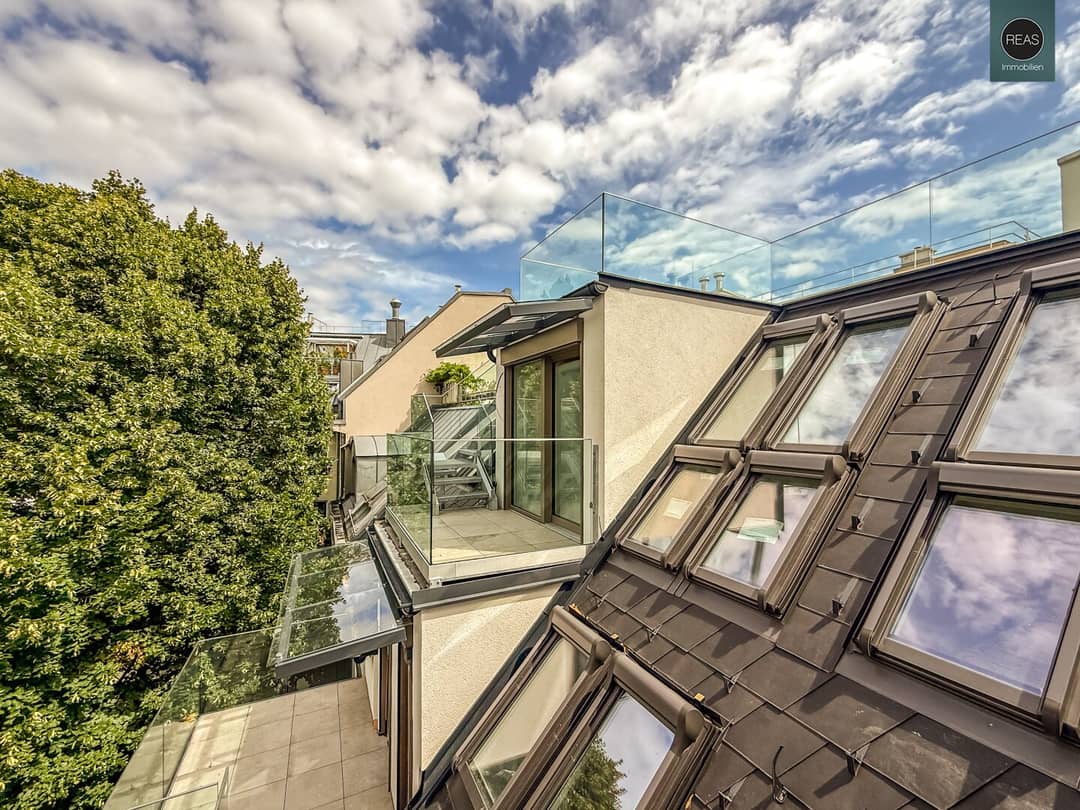 Erstbezug Dachgeschoss Maisonettewohnung mit drei Terrassen und Panoramablick