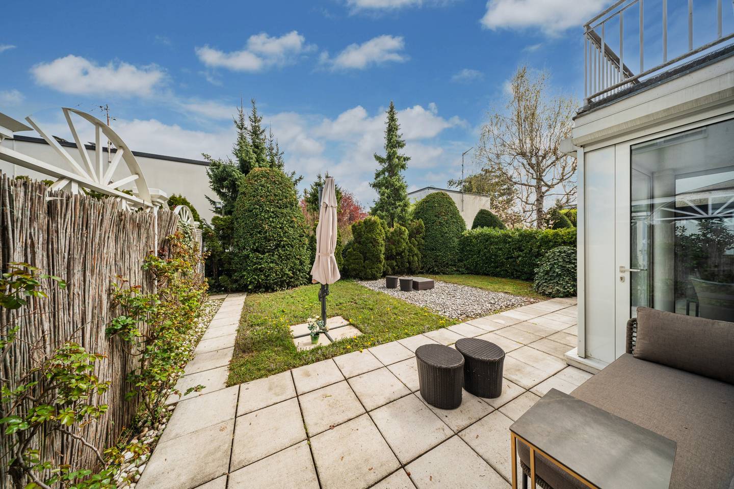 Ground floor apartment with garden and terraces