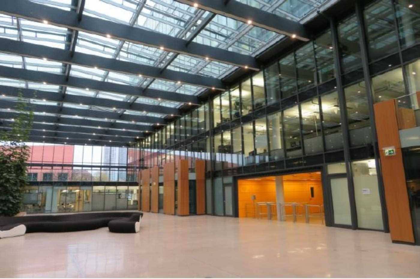 Rivergate - hochmoderne Büroflächen direkt an der Donau!