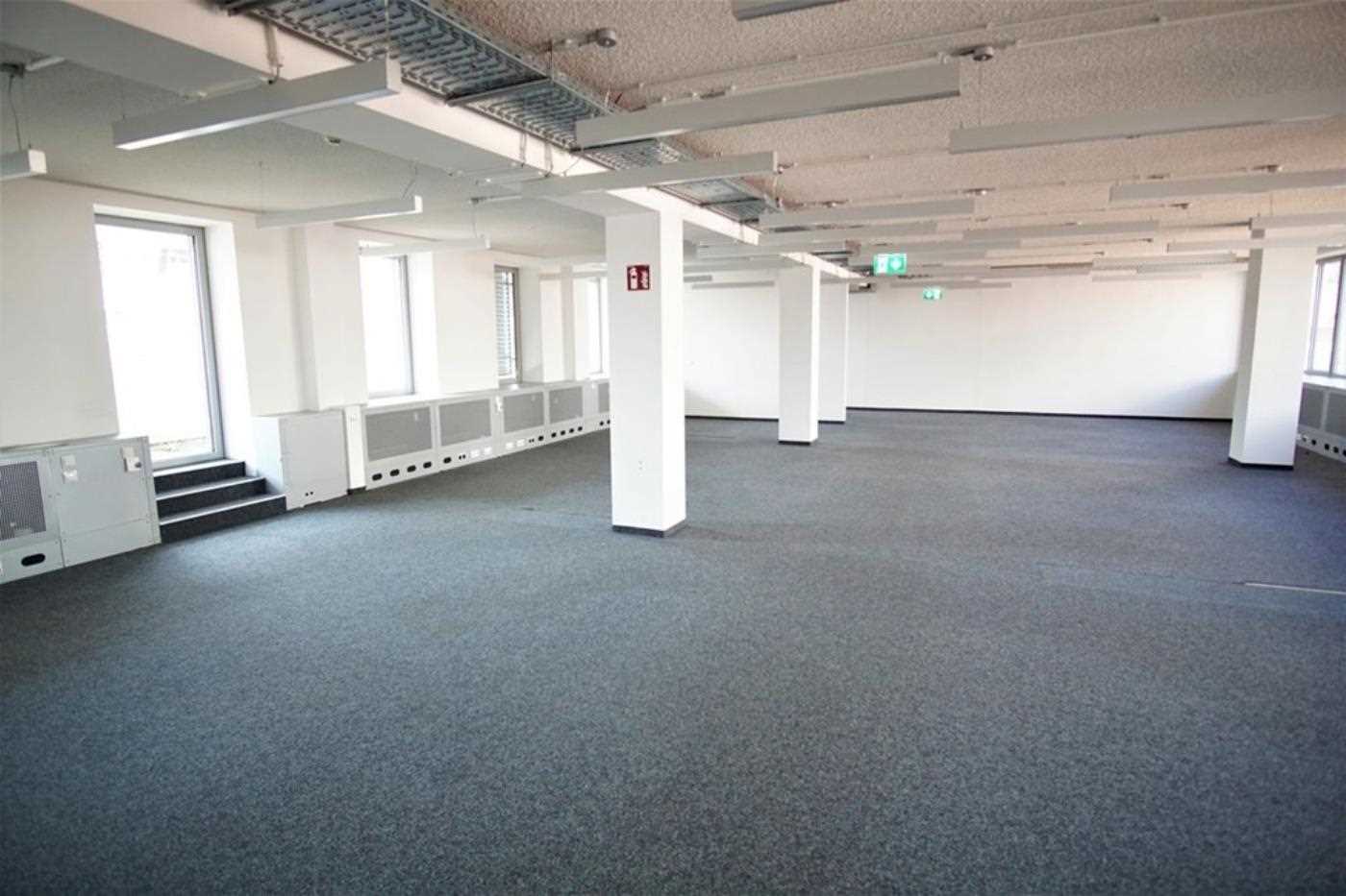 Moderne Büroflächen in renoviertem Bürohaus