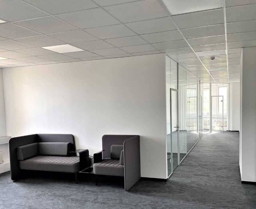 Modernes Bürohaus im 21. Bezirk  Top Sichtbarkeit & Anbindung  Fläche teilbar!