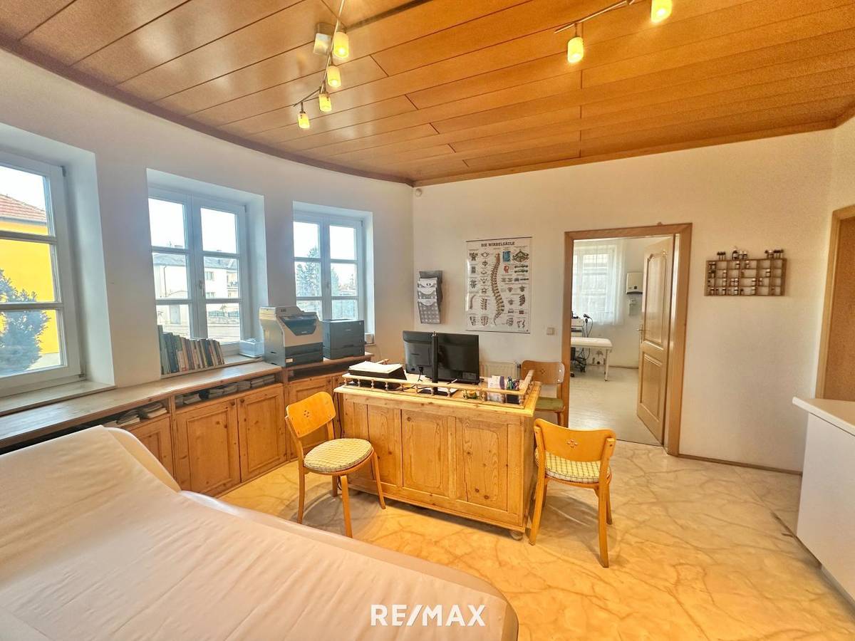 Praxis zu mieten in Hollabrunn – gute Erreichbarkeit und Parkmöglichkeiten!