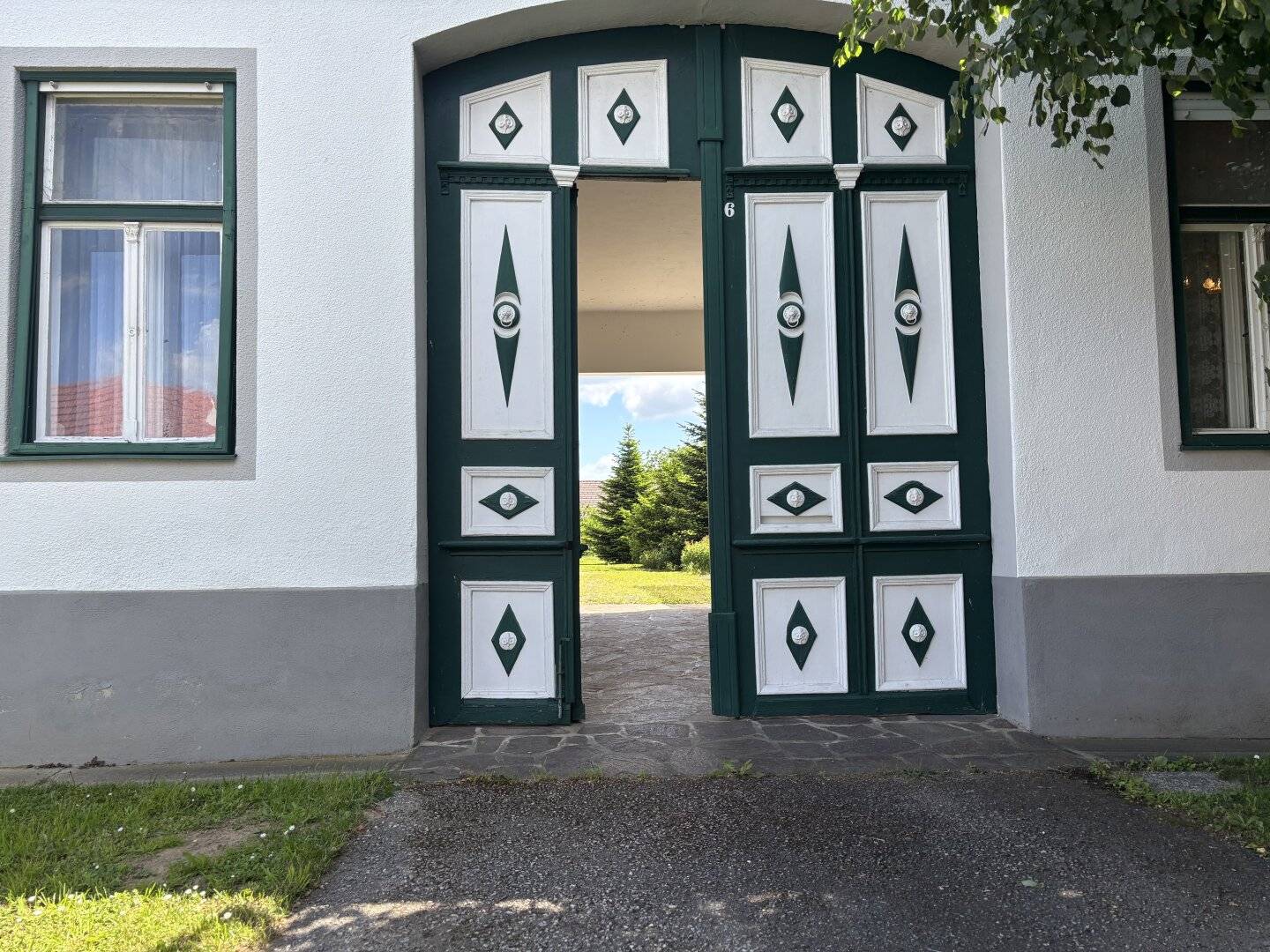 Stilvoller Streckhof mit Nebengebäude im idyllischen Südburgenland