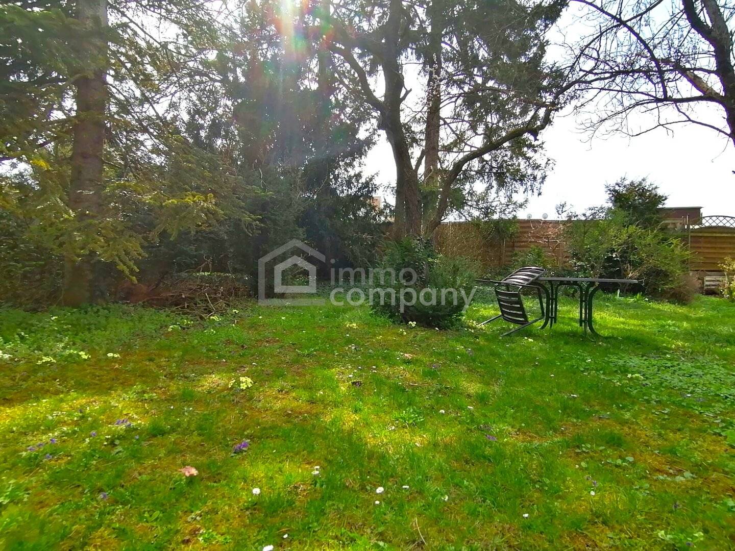 ROHDIAMANT in idyllic cul de sac location, green view and south facing garden, Sierndorf