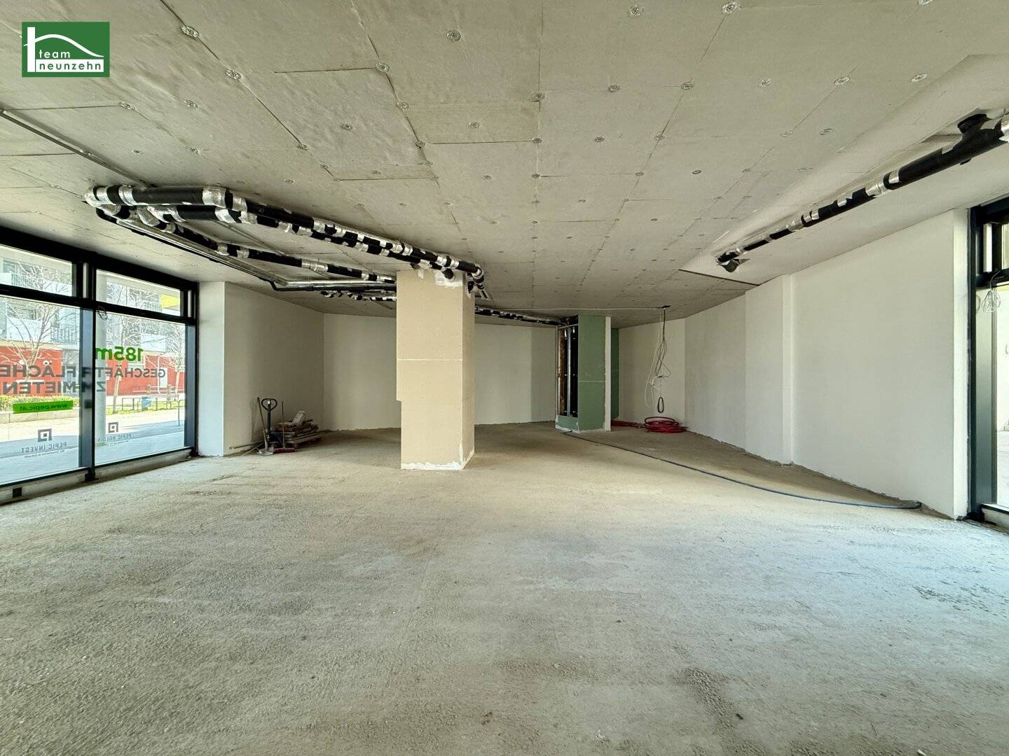 Start now: Your new commercial space in 1210 Vienna - Versatile usage concepts possible!