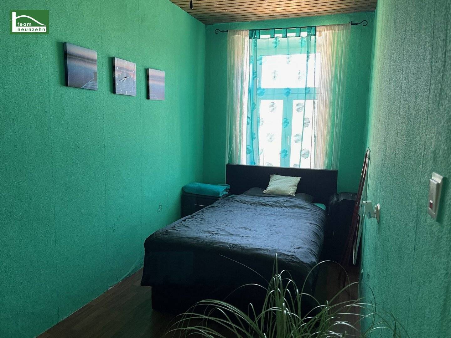 INVESTMENT FOR INVESTORS! OLD BUILDING APARTMENT IN TOP LOCATION! NEAR AKH AND SUBWAY! USED APARTMENT - PERMANENTLY RENTED.