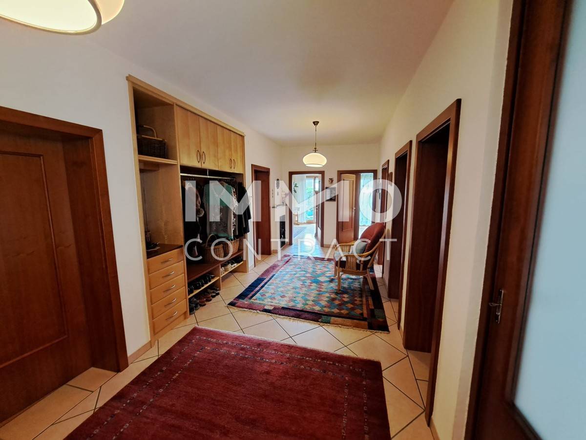 LIEBESVOLLES HAUS MIT DOPPELGARAGE UND SCHÖNEN GARTEN IN ANSFELDEN FÜR INVESTOREN OHNE WOHNBEDÜRFNIS