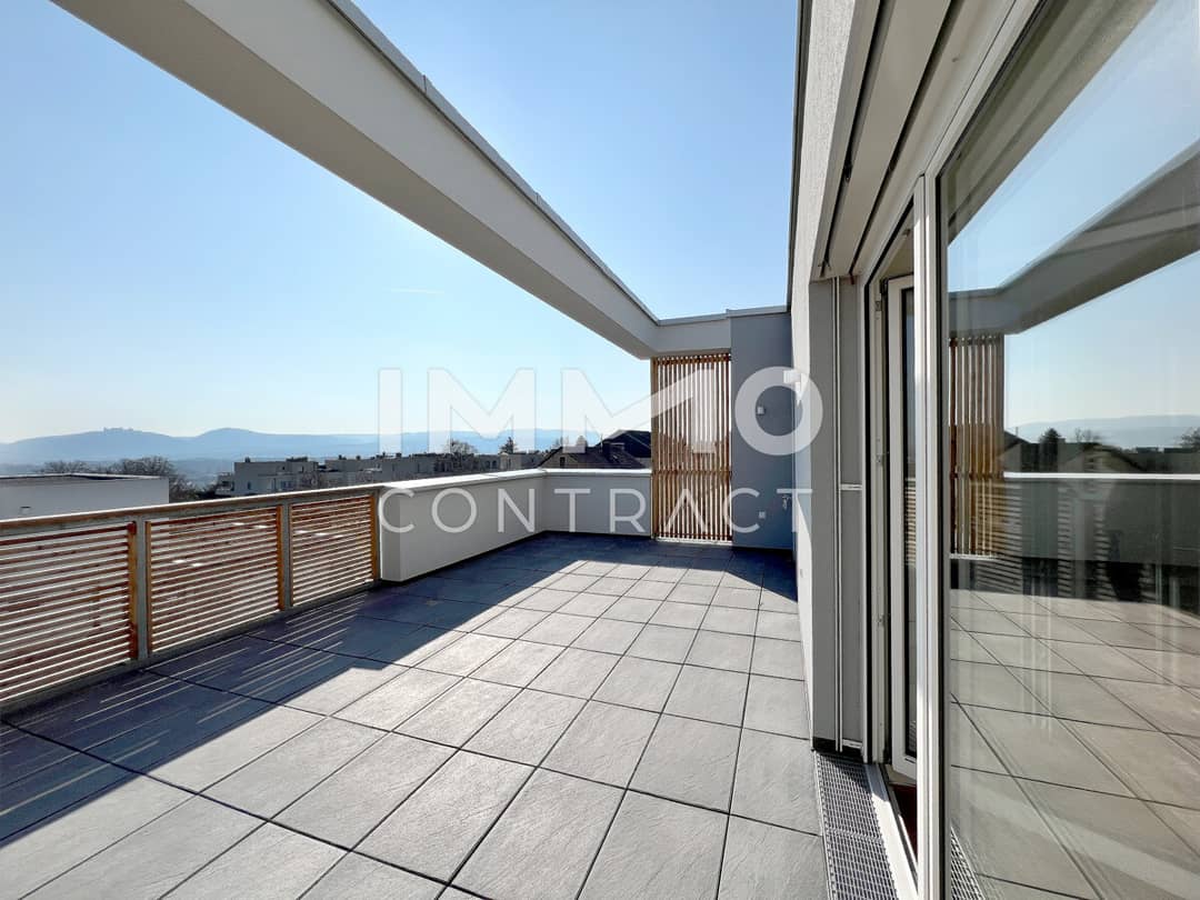 Dachgeschosswohnung mit zwei Terrassen und Lift