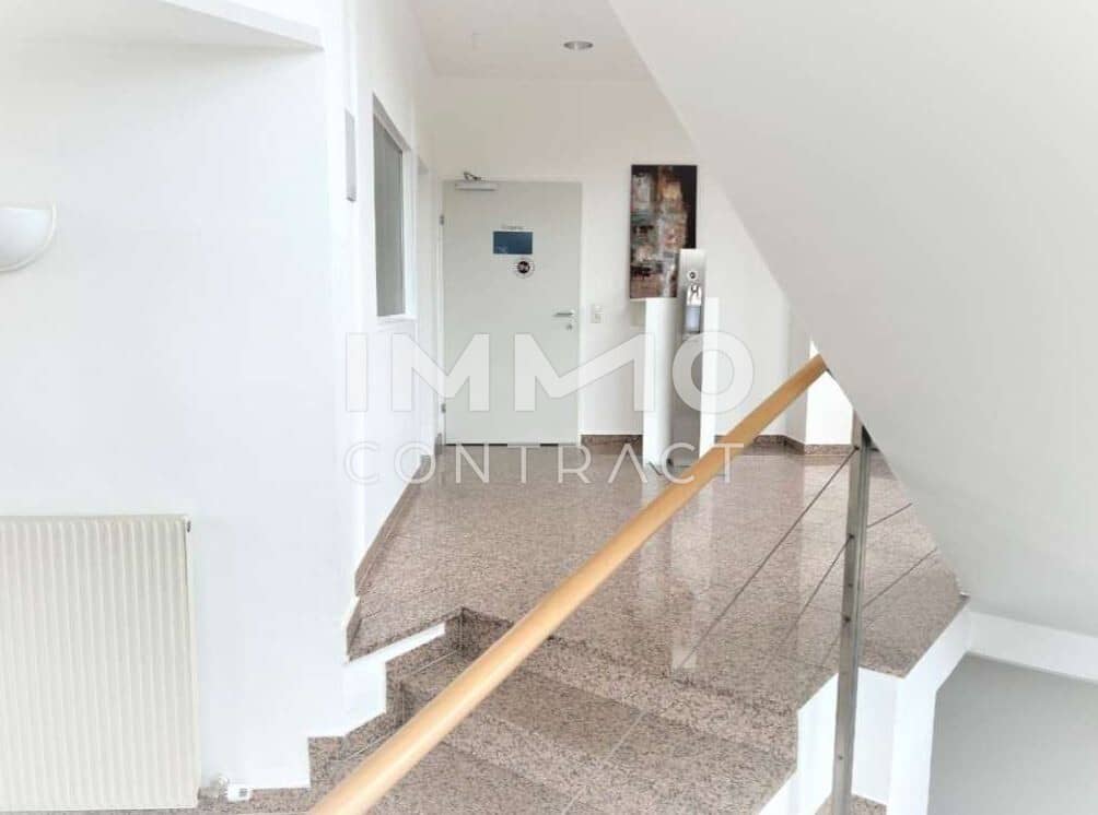 Ground floor apartment in central location with air conditioning