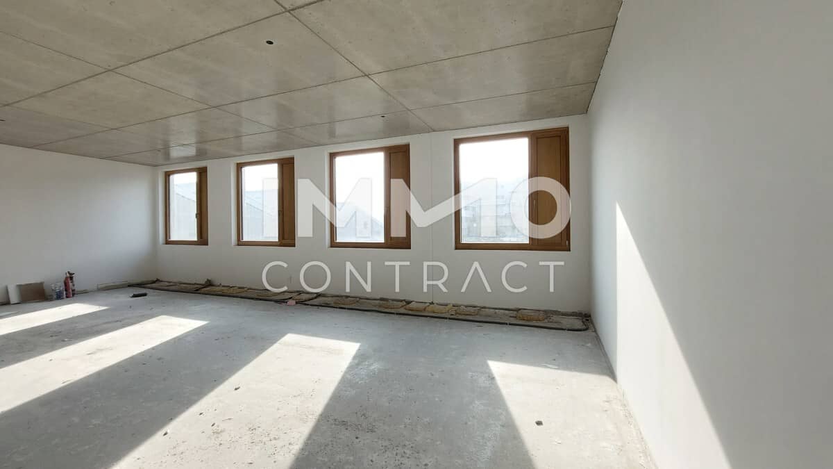 Gut aufgeteilte Ordinationsfläche mit großzügiger Terrasse - 170m²