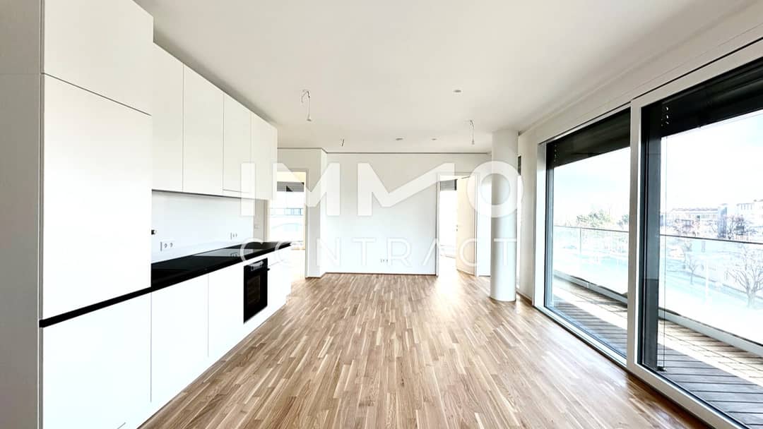 Erstbezug Wohnung am Ufer der Neuen Donau mit Balkon