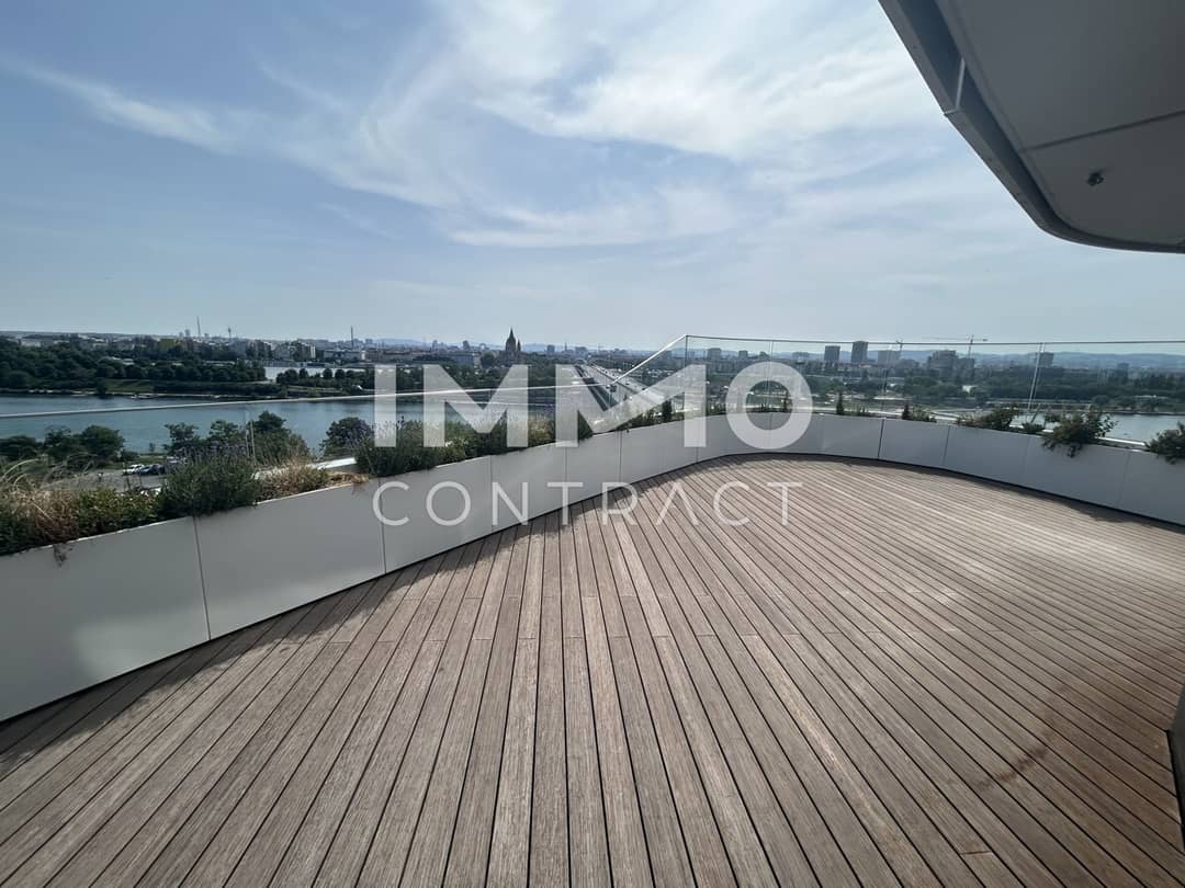Wohnung im höchsten Wohnturm mit Donau Blick