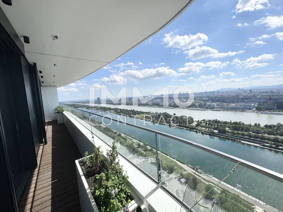 First occupancy Wohnung with Danube panorama