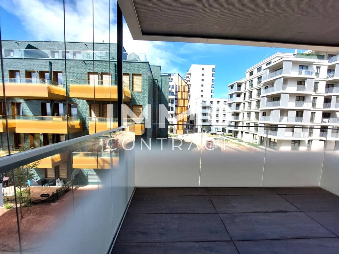 Erstbezug Wohnung mit Balkon nahe U1