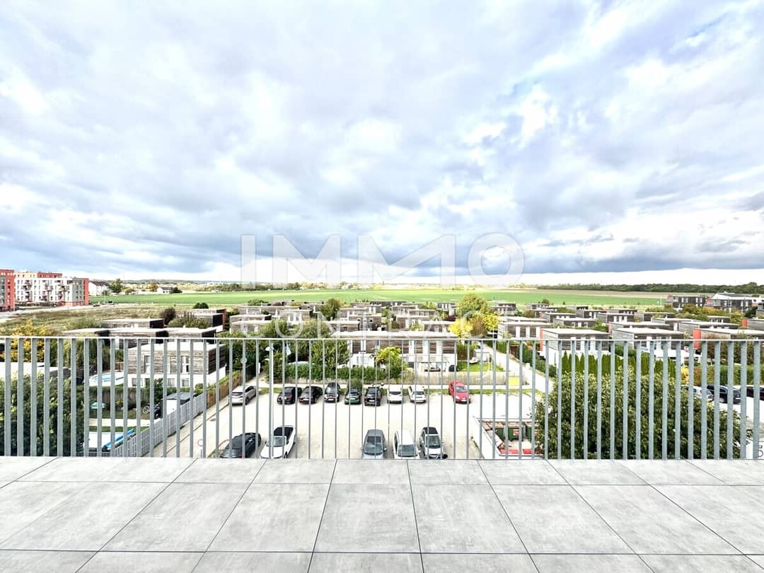 First occupancy apartment with roof terrace