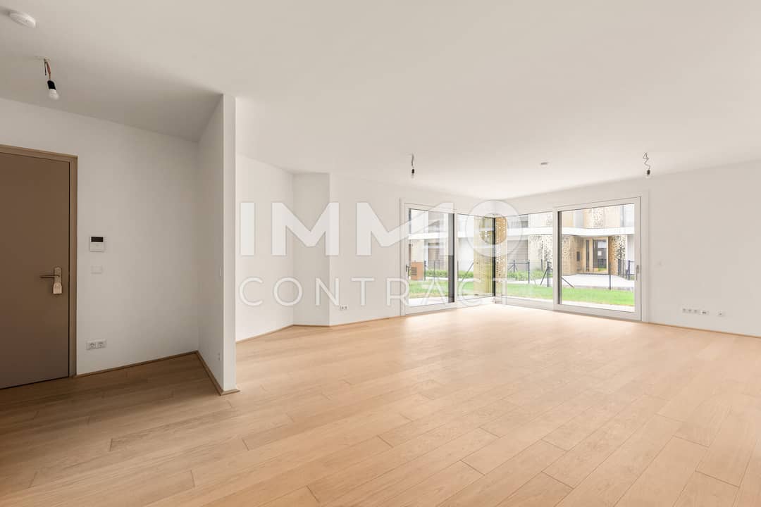 Wohnung mit großzügigem Garten am Wasser