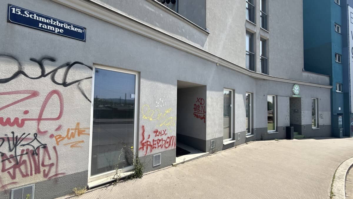 Tolle Fläche mit Straßenzugang!