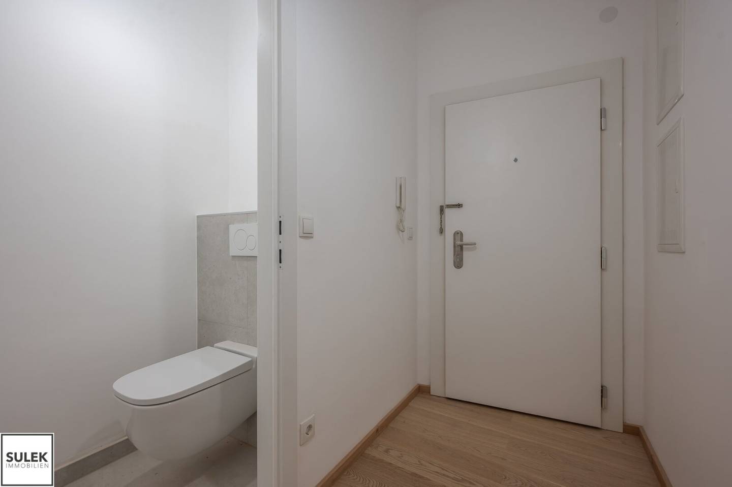 Modern renovated 3 room apartment with great potential in top location near U1 &amp; Amalienbad (fixed-term rental!)