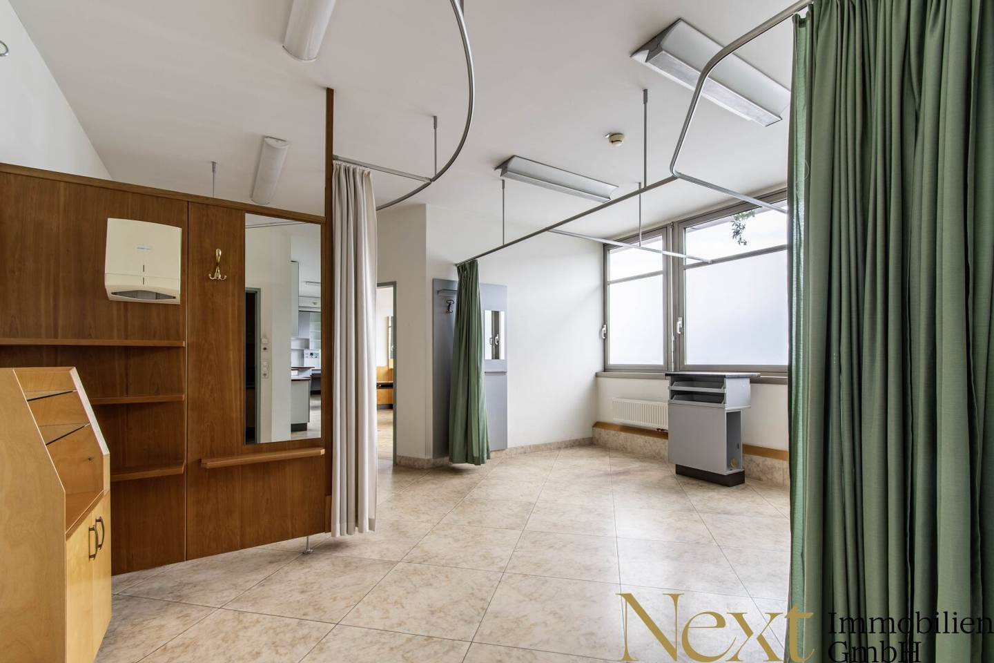Großzügige Büro-/Praxisfläche in Linzer Zentrumslage unmittelbar zur Landstraße mit Terrasse zu vermieten!