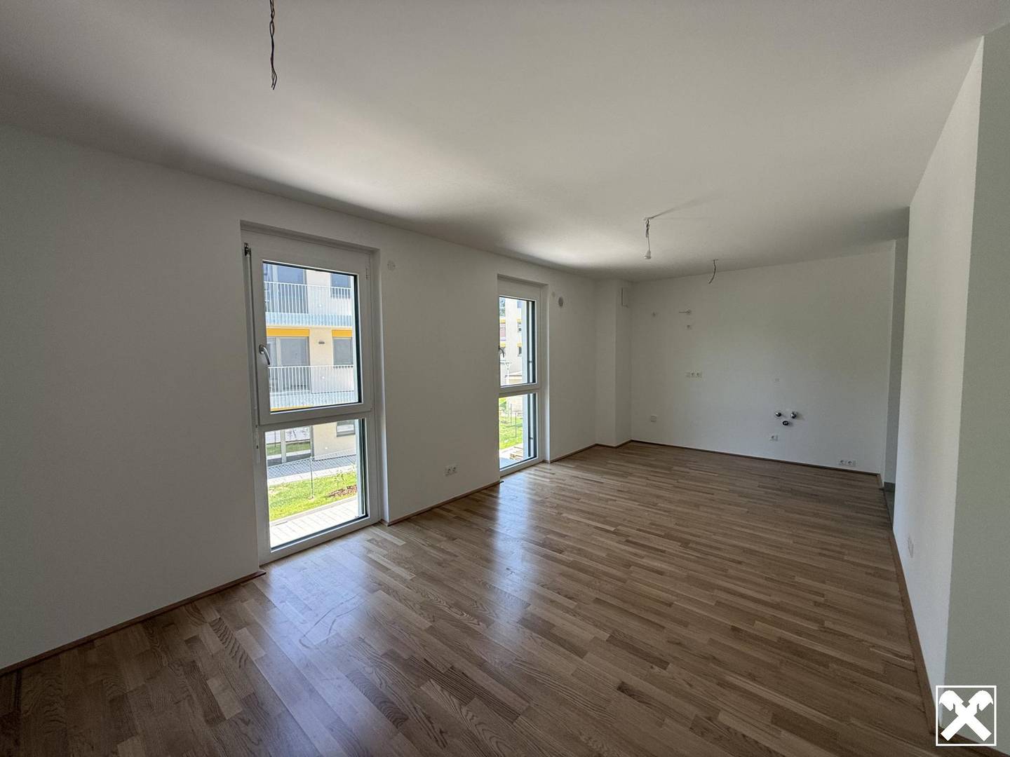 Apartment with balcony and underground parking