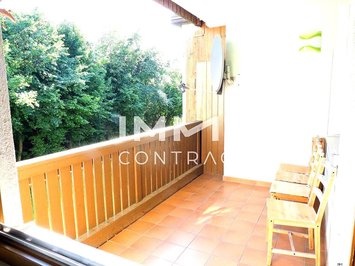Forest edge apartment with loggia and garden