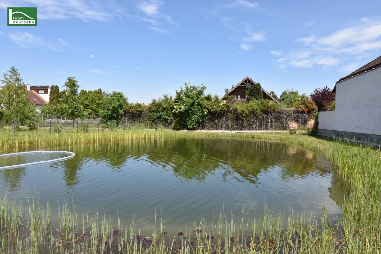 Investment apartment (net price) rented until 2028, south garden with "swimming pond" and underground garage in sought-after winemaker area