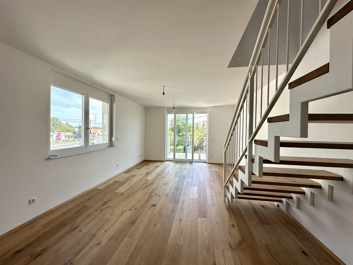 Maisonette-Wohnung mitten in der Natur. Erstbezug.