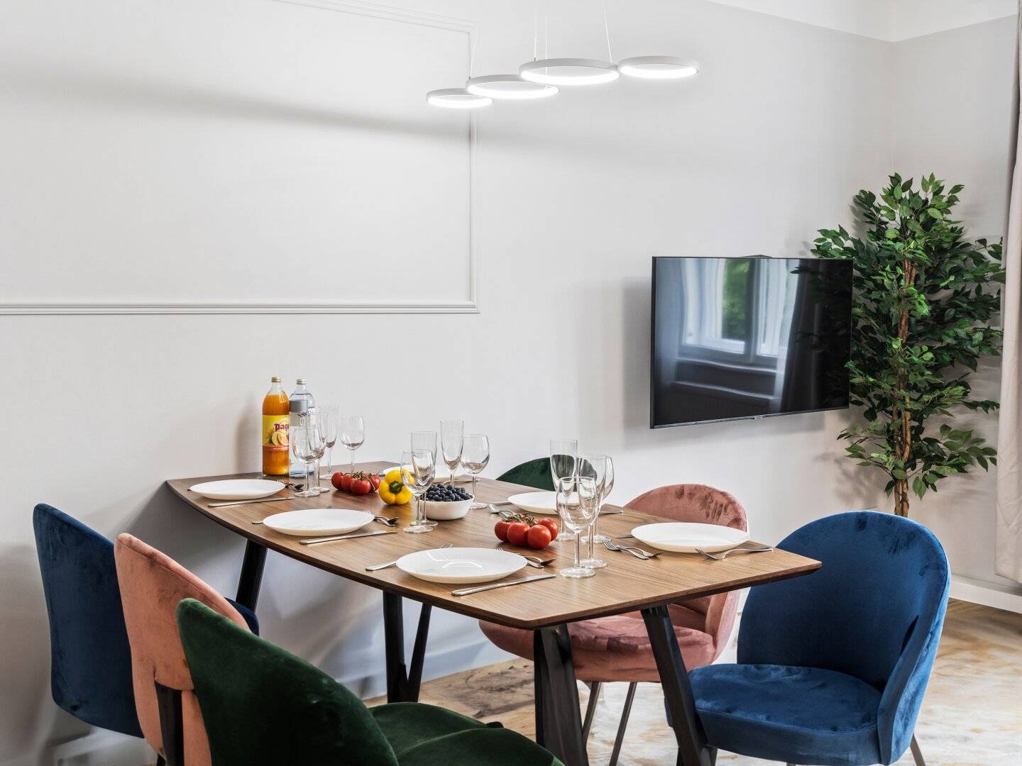 INVESTMENT GEM - TOP RENOVATED RENTED 4 ROOM APARTMENT NEAR SCHLOSS SCHÖNBRUNN