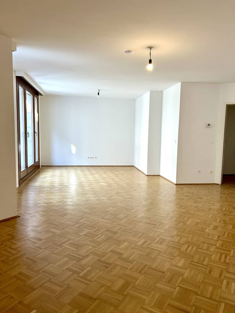 Neuwertige 1 Zimmer Wohnung mit Einbauküche