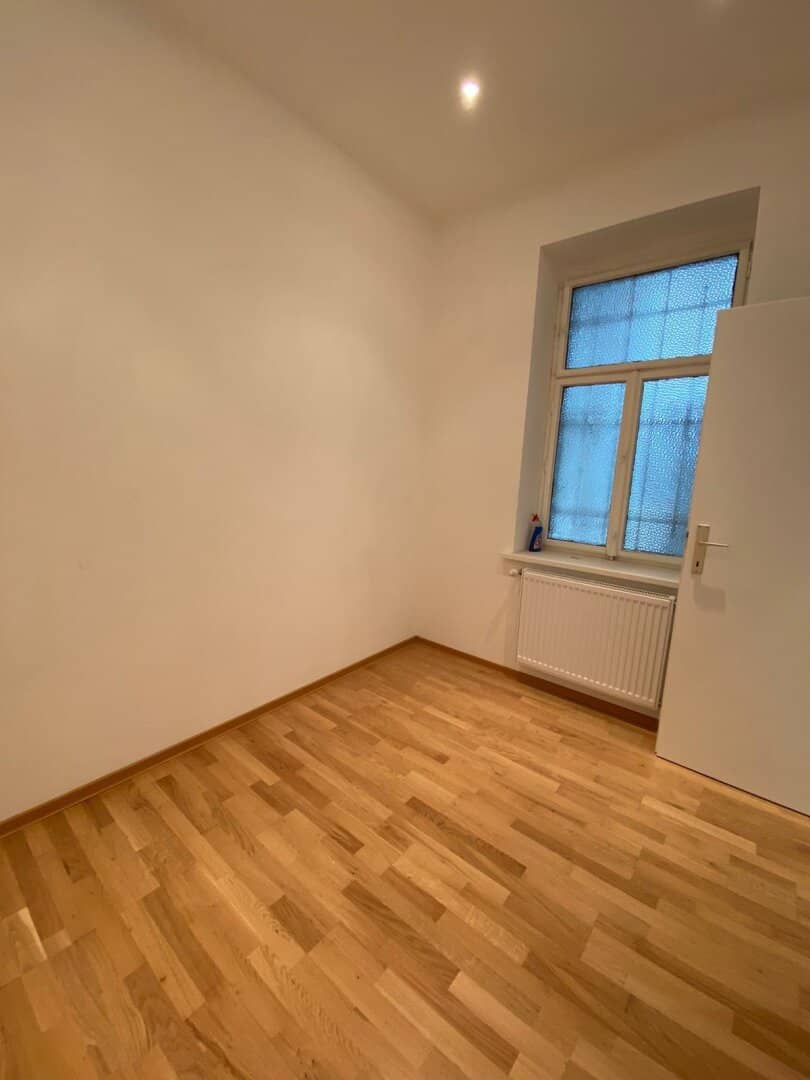 Bargain in prime location near Meiselmarkt – historic building gem at a top price