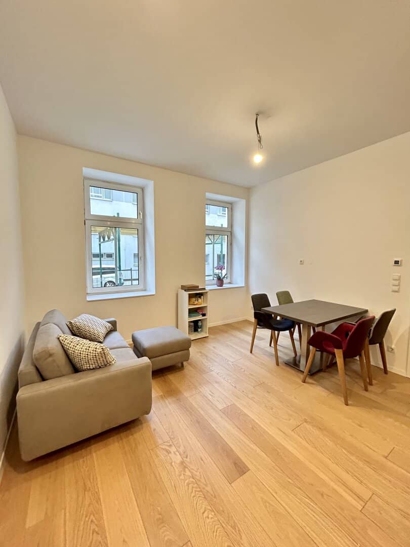 Fixed term investor apartment in top renovated historic building gem