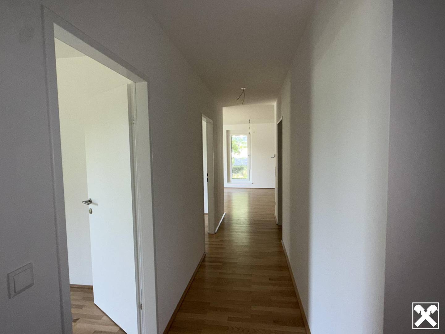 Ground floor apartment with private garden and two underground parking spaces