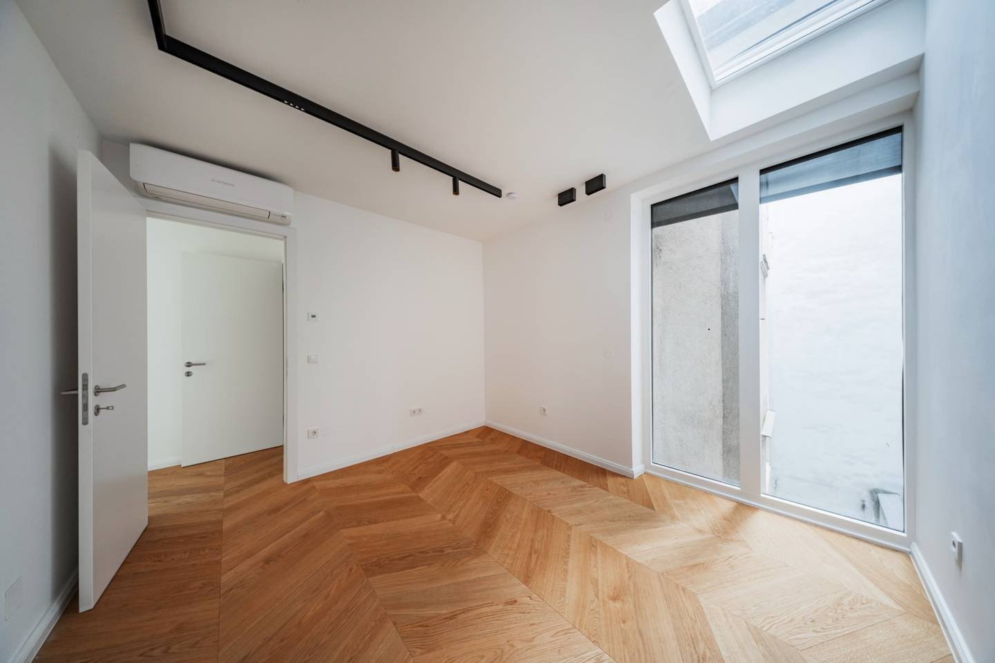Altbauwohnung mit Dachterrassen und Concierge