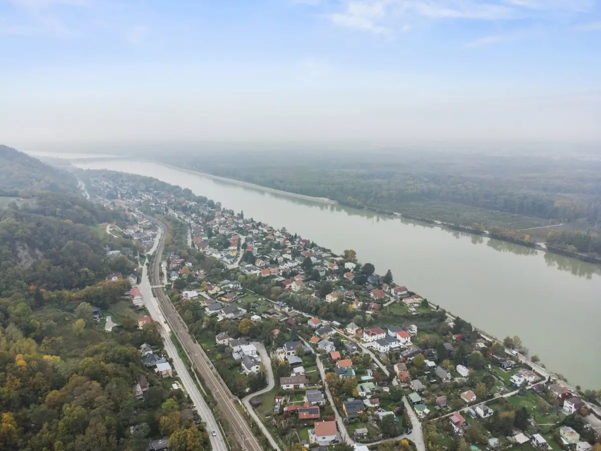 ++ Idyllisches ANWESEN an der DONAU – Ein einzigartiges JUWEL ++